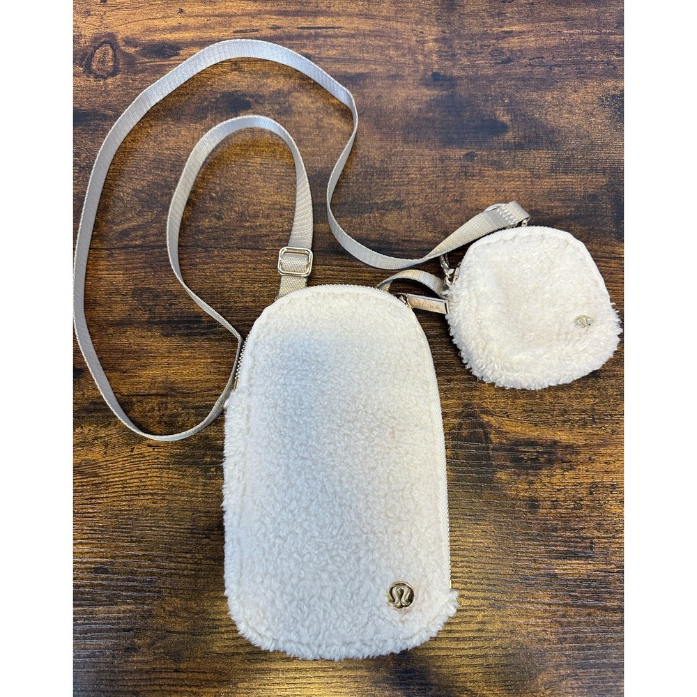 Lululemon Modular Phone Crossbody Bag Fleece Sherpa W/ Attached Coin Purse White - Picture 2 of 12